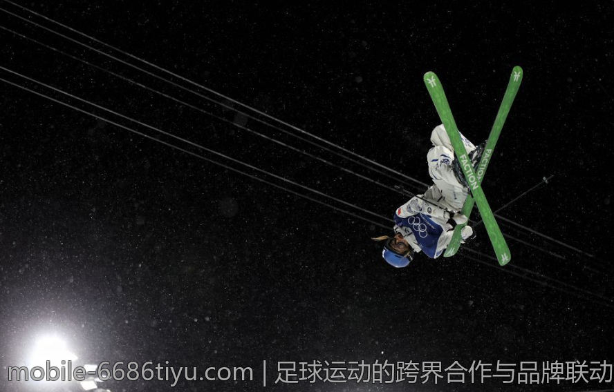 足球运动的跨界合作与品牌联动策略